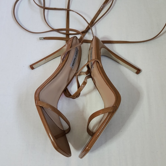 Steve Madden Uplift Heels Heeled Sandals Ankle Wrap Ties Camel Patent Leather - Picture 6 of 13